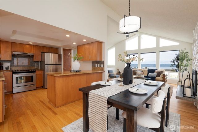 5815 Frances Avenue NE, Tacoma, WA 98422