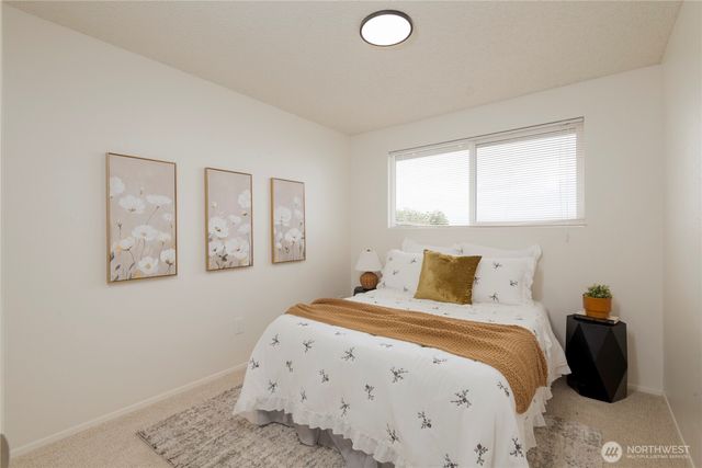 5815 Frances Avenue NE, Tacoma, WA 98422