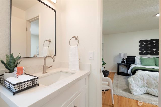 5815 Frances Avenue NE, Tacoma, WA 98422
