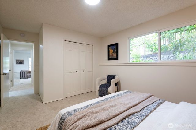 5815 Frances Avenue NE, Tacoma, WA 98422