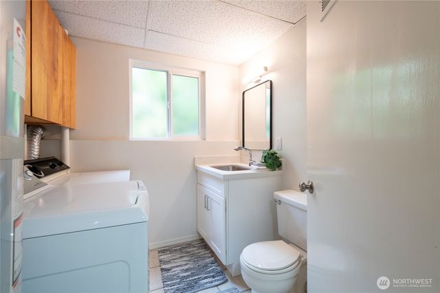 5815 Frances Avenue NE, Tacoma, WA 98422