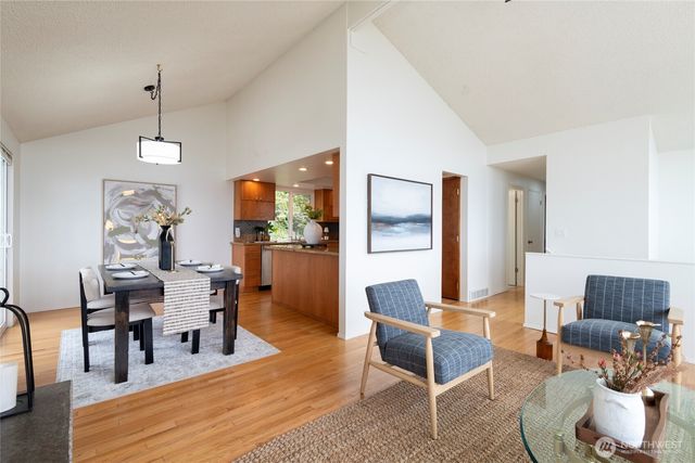 5815 Frances Avenue NE, Tacoma, WA 98422