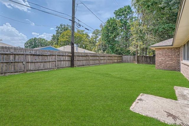 18311 Shadow Grove Lane, Crosby, TX 77532