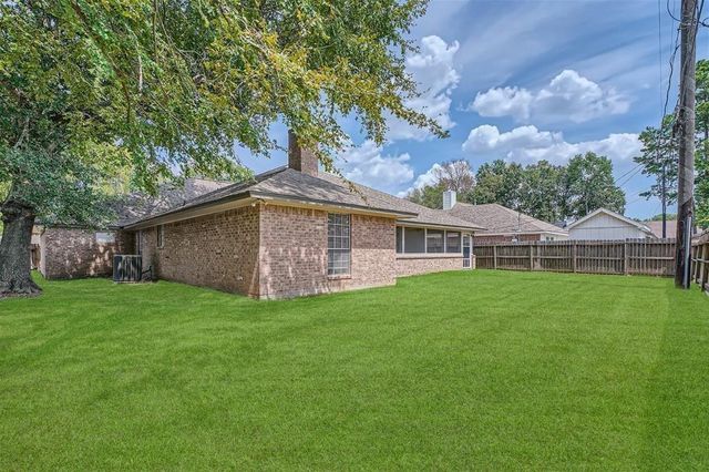 18311 Shadow Grove Lane, Crosby, TX 77532