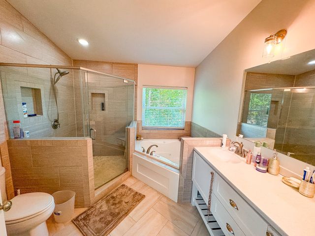4042 Jones Hollow Road, Lobelville, TN 37097