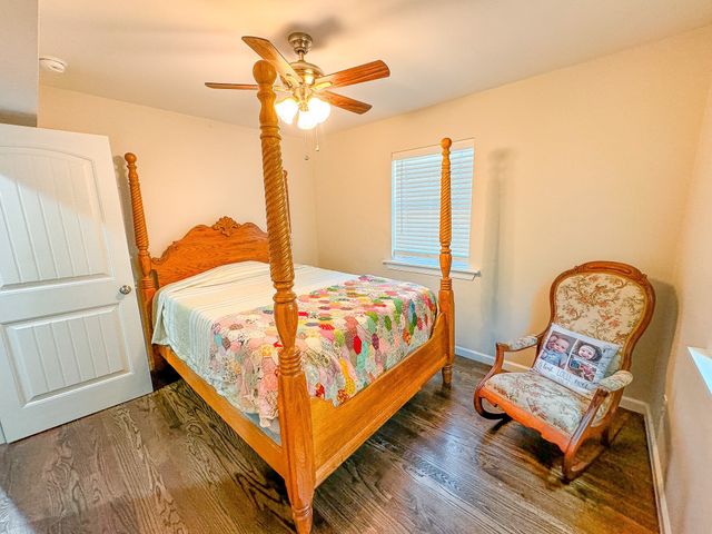 4042 Jones Hollow Road, Lobelville, TN 37097