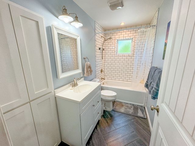 4042 Jones Hollow Road, Lobelville, TN 37097