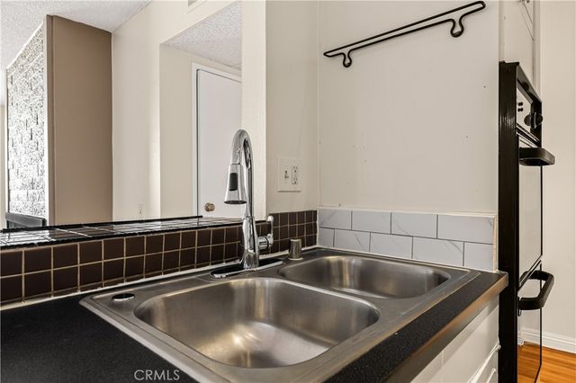 421 S La Fayette Park 406, Los Angeles, CA 90057