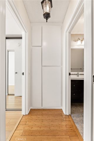 421 S La Fayette Park 406, Los Angeles, CA 90057