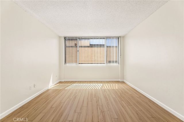 421 S La Fayette Park 406, Los Angeles, CA 90057