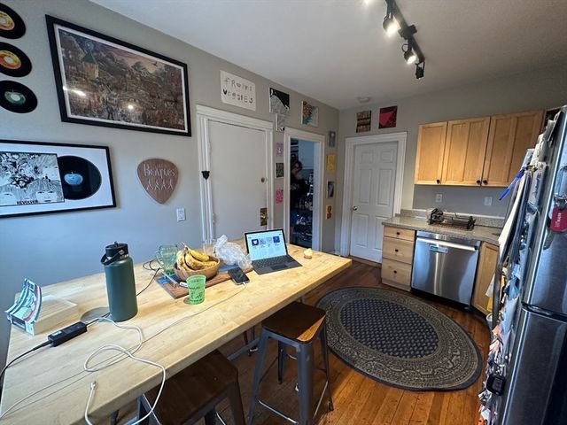 9 Medford St 3, Medford, MA 02155