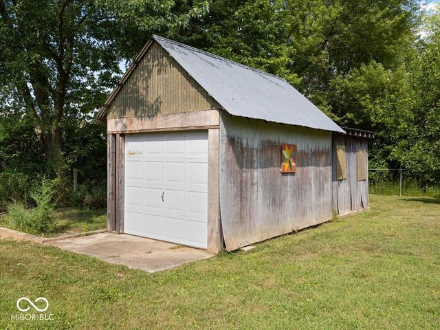 6784 E County Road 100 S, Avon, IN 46123