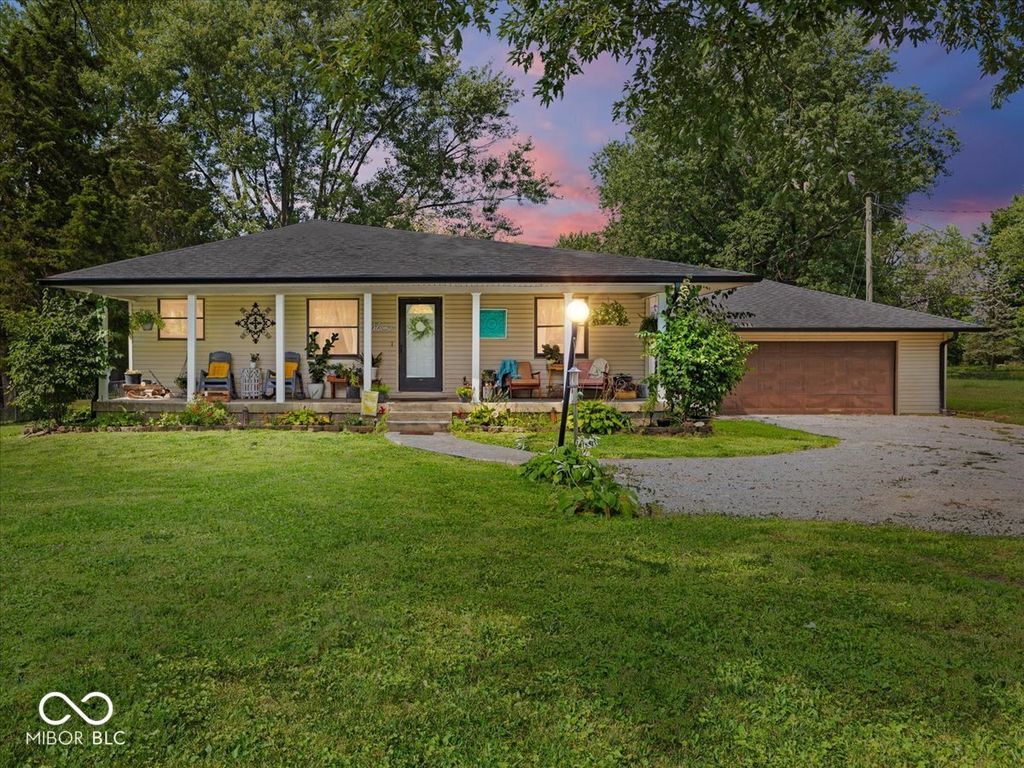 6784 E County Road 100 S, Avon, IN 46123