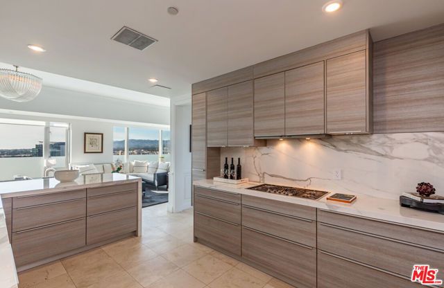 10727 Wilshire Boulevard 1702, Los Angeles, CA 90024