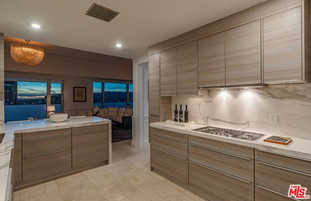 10727 Wilshire Boulevard 1702, Los Angeles, CA 90024