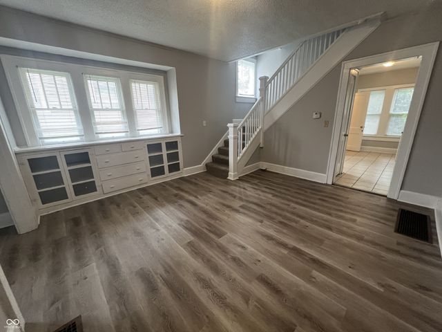 3948 Boulevard Place, Indianapolis, IN 46208