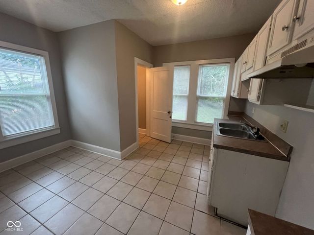 3948 Boulevard Place, Indianapolis, IN 46208