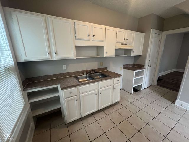 3948 Boulevard Place, Indianapolis, IN 46208