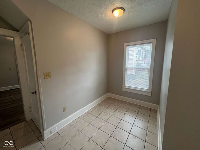 3948 Boulevard Place, Indianapolis, IN 46208