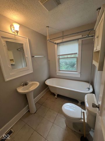 3948 Boulevard Place, Indianapolis, IN 46208