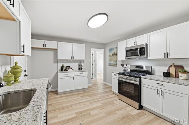 10665 Farview Avenue, St Ann, MO 63074