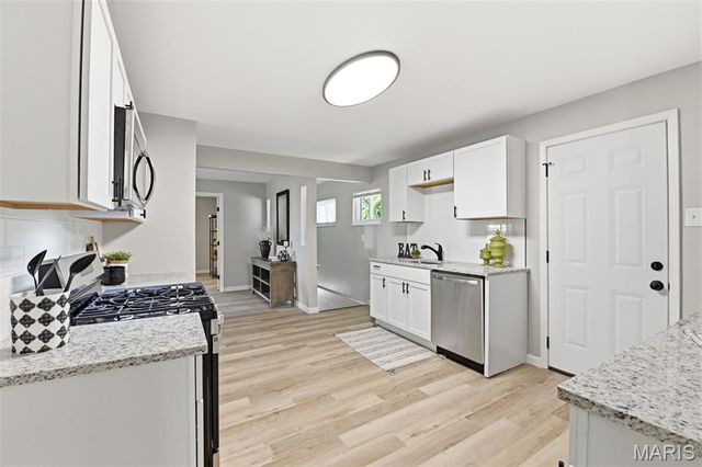 10665 Farview Avenue, St Ann, MO 63074