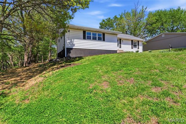 10665 Farview Avenue, St Ann, MO 63074