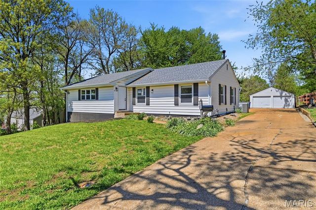 10665 Farview Avenue, St Ann, MO 63074