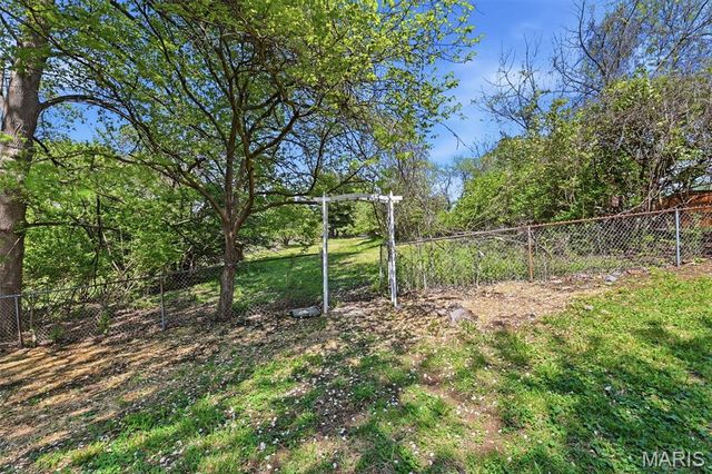10665 Farview Avenue, St Ann, MO 63074