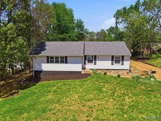 10665 Farview Avenue, St Ann, MO 63074