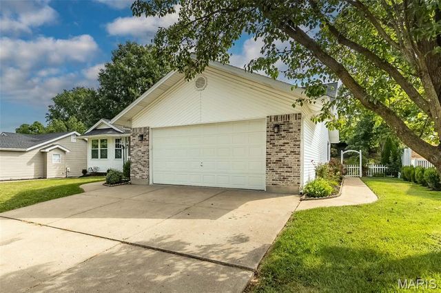 436 White Chapel Drive, O'fallon, MO 63368