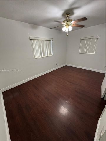 17520 NW 40th Ave, Miami Gardens, FL 33055