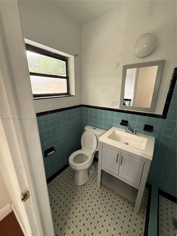 17520 NW 40th Ave, Miami Gardens, FL 33055