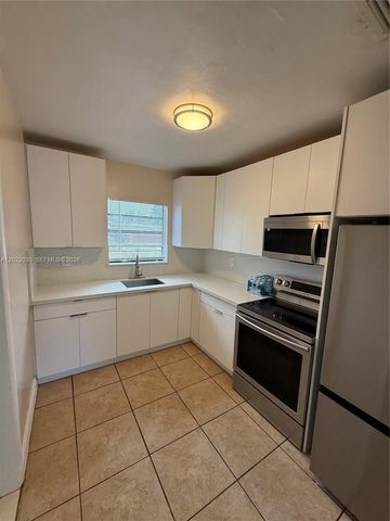 17520 NW 40th Ave, Miami Gardens, FL 33055