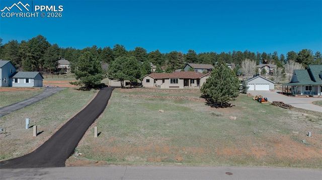 8332 Bannock Road, Larkspur, CO 80118