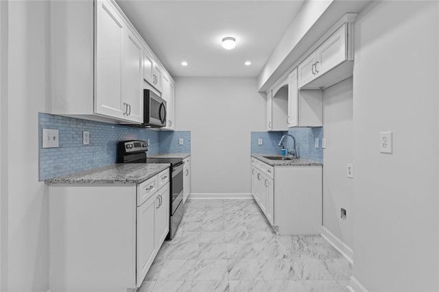 1897 Alcovy Trace Way, Lawrenceville, GA 30045