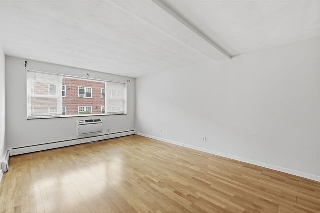 269 Harvard St 14, Cambridge, MA 02139