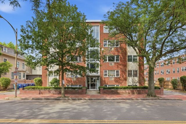269 Harvard St 14, Cambridge, MA 02139