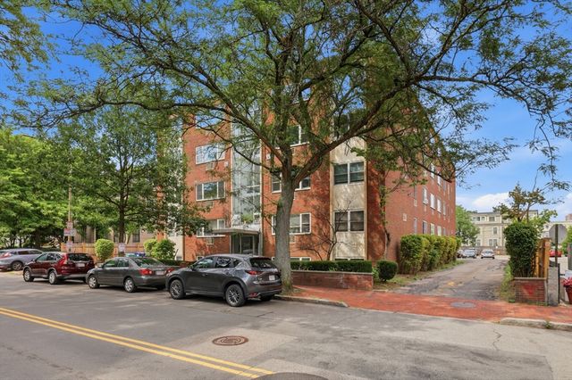 269 Harvard St 14, Cambridge, MA 02139