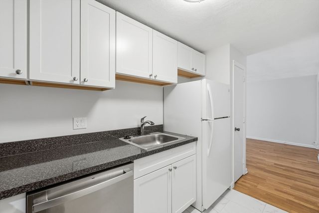 269 Harvard St 14, Cambridge, MA 02139