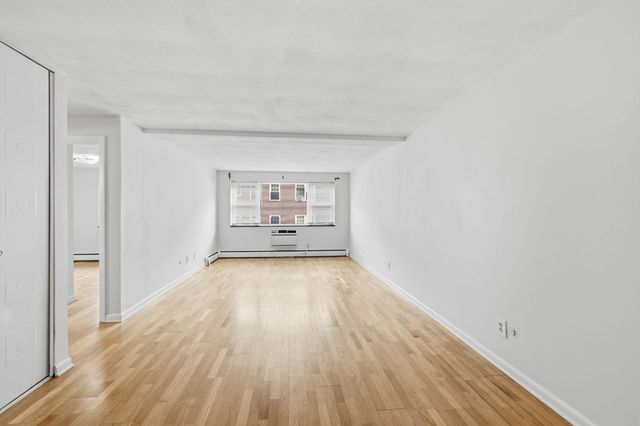 269 Harvard St 14, Cambridge, MA 02139