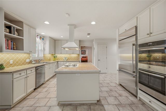 4000 W 5th Street, Fort Worth, TX 76107
