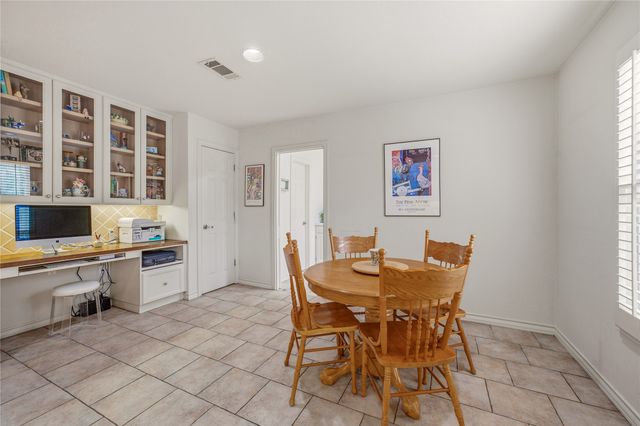 4000 W 5th Street, Fort Worth, TX 76107
