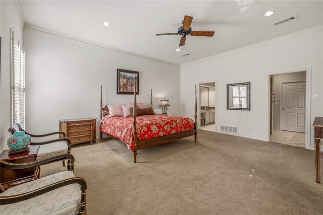 4000 W 5th Street, Fort Worth, TX 76107