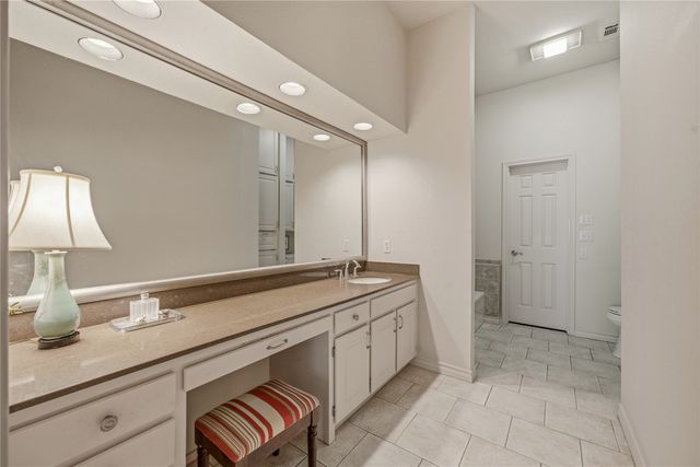 4000 W 5th Street, Fort Worth, TX 76107