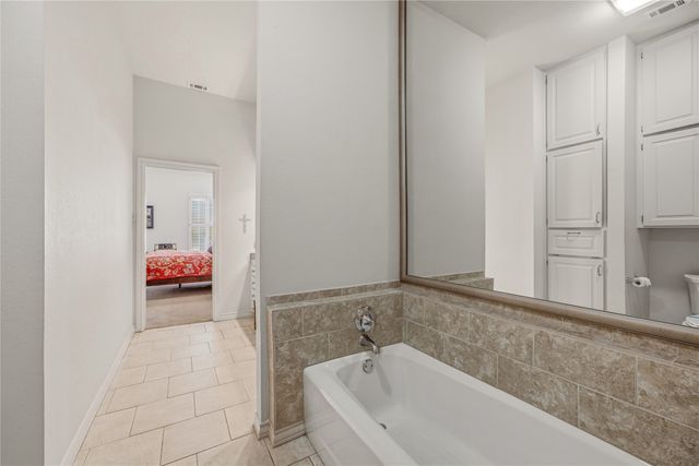4000 W 5th Street, Fort Worth, TX 76107