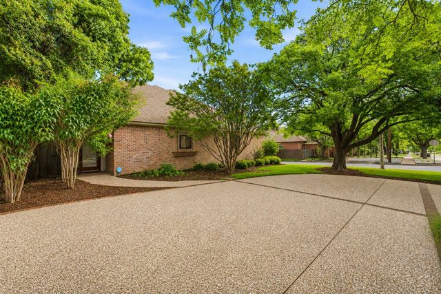 4000 W 5th Street, Fort Worth, TX 76107