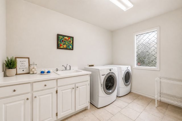 4000 W 5th Street, Fort Worth, TX 76107