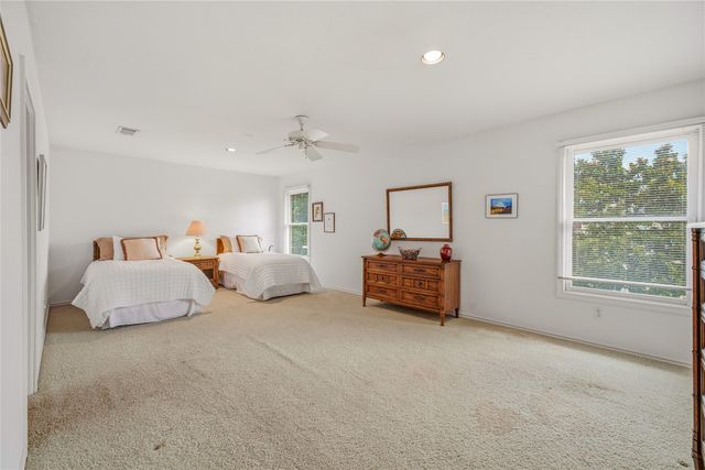 4000 W 5th Street, Fort Worth, TX 76107