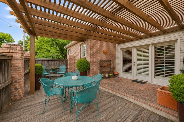 4000 W 5th Street, Fort Worth, TX 76107